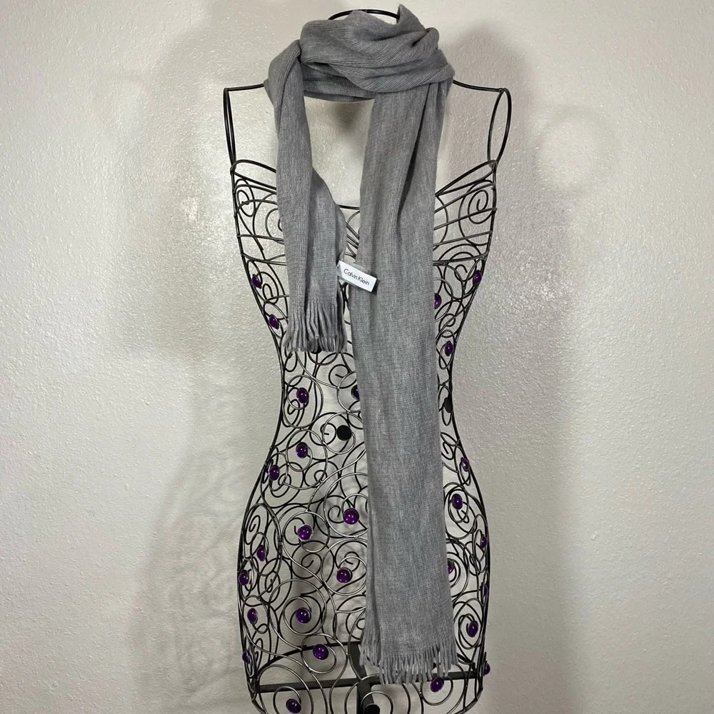 Calvin Klein grey knit fringe scarf